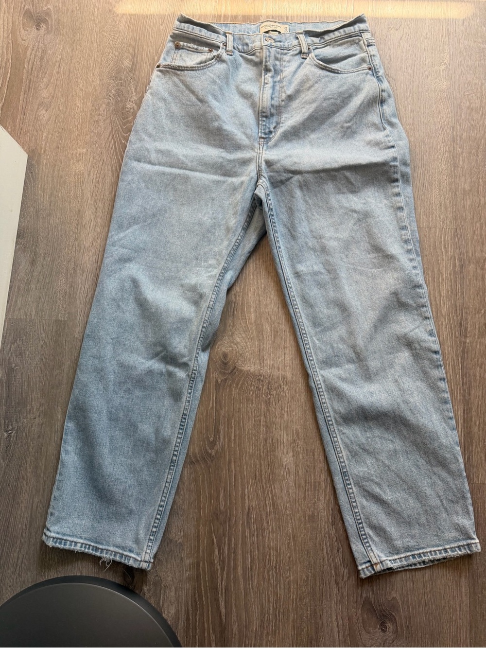Abercrombie & Fitch Light Wash The Ankle Straight Ultra High Rise Relaxed Jeans